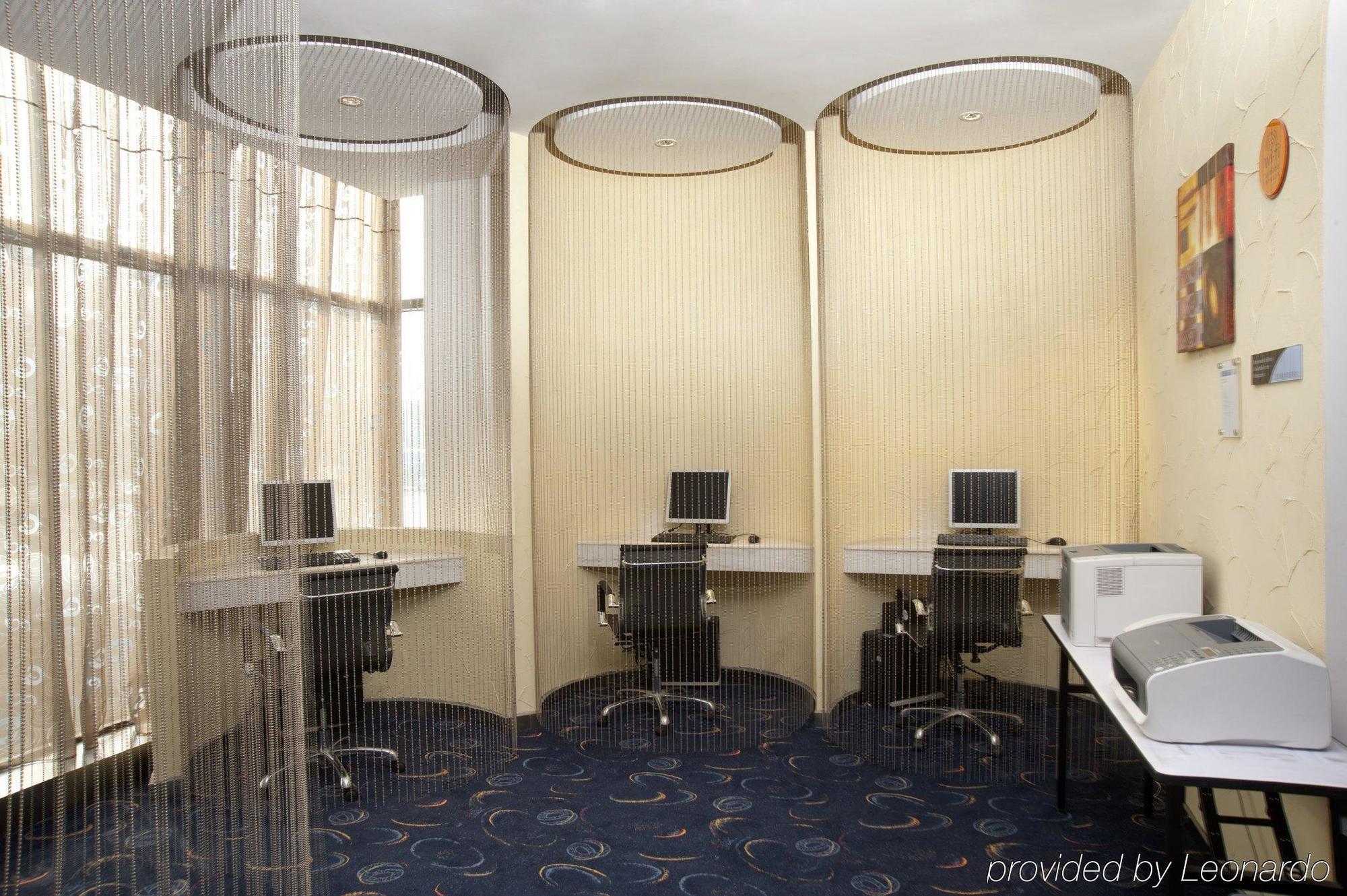 Holiday Inn Express Tianjin Binhai Udogodnienia zdjęcie