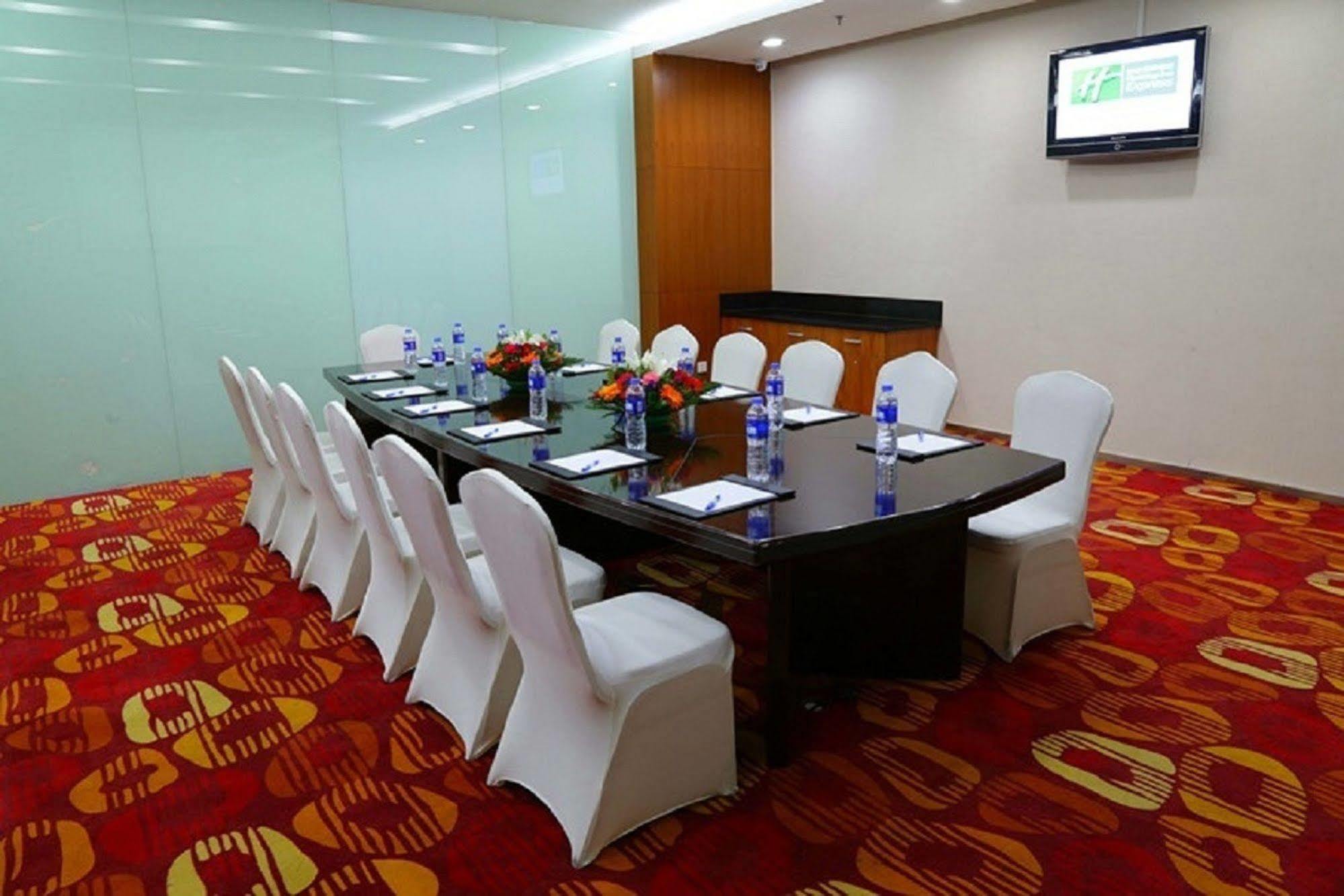 Holiday Inn Express Tianjin Binhai Zewnętrze zdjęcie