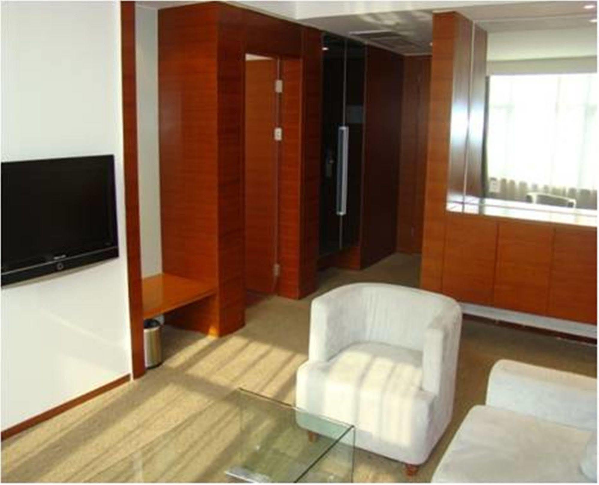 Holiday Inn Express Tianjin Binhai Zewnętrze zdjęcie